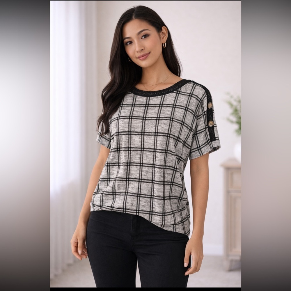 #79 NAIF Women’s Plaid Short Sleeve Tunic Top Gray Black Size L